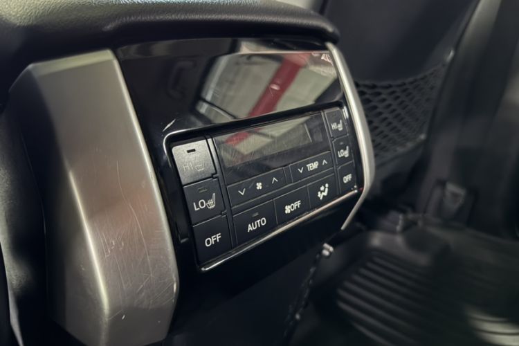 Used Toyota Prado 2018 3.5L Automatic TX-L NAVI with Rear-Mounted Spare Tire Interior 5