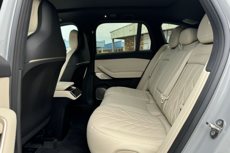 Used Nio ES6 2025 75 kWh Interior 3