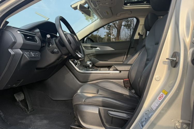 Used Hongqi H5 2022 Classic Model Facelift 1.5T DCT Qiyun Edition Interior 2