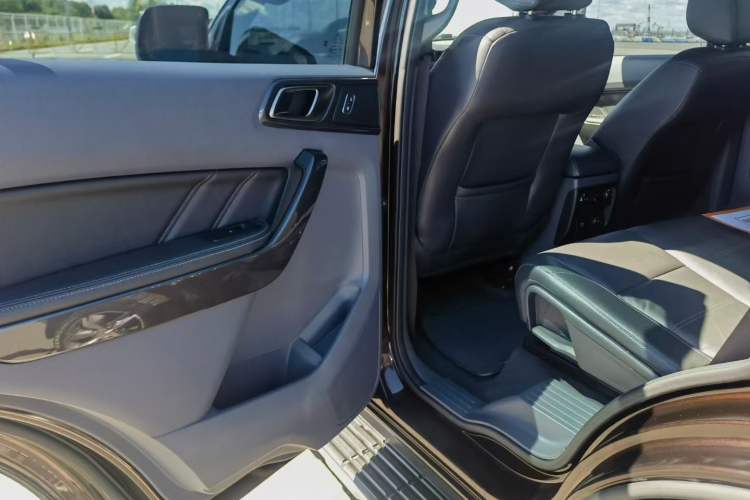 Used Ford Everest 2016 2.0T Gasoline Automatic 4x4 Flagship Edition