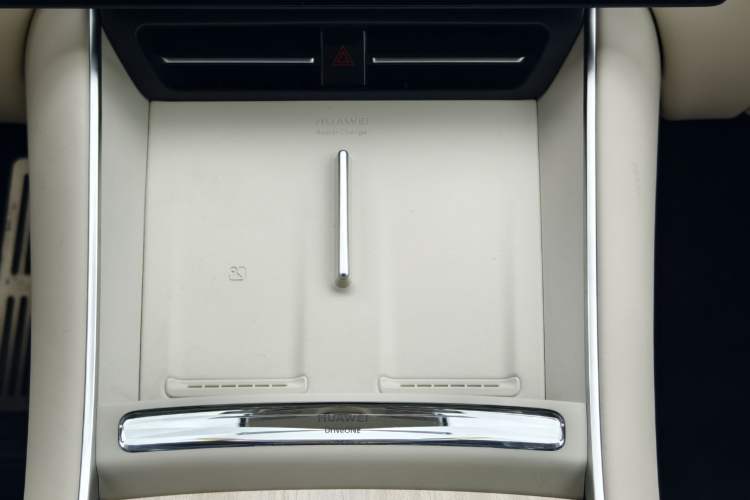 Used Hima Luxeed S7 2024 Pro Rear-Drive Long-Range Version Interior 8