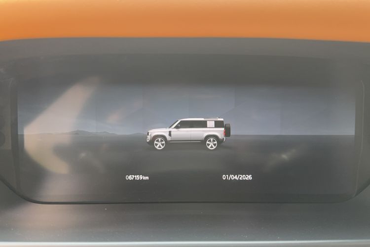 Used Land Rover Defender 2023 Facelift 110 3.0T P400 X-DYNAMIC HSE Odometer Close Up