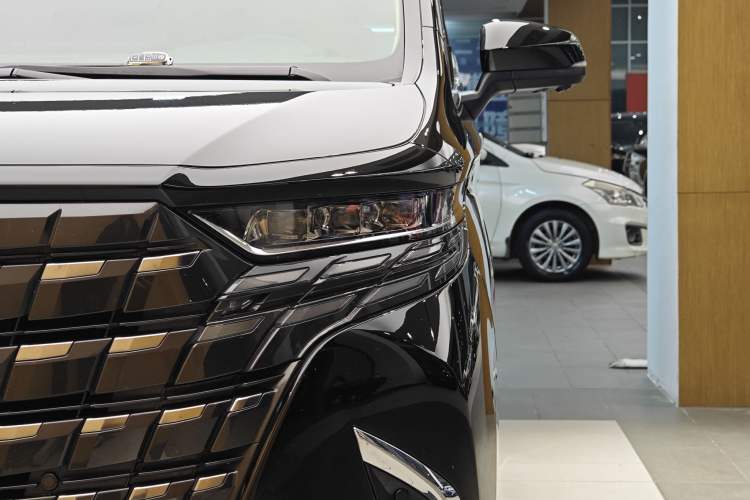 Used Toyota Alphard 2024 Dual-Engine 2.5L Prestige Edition
