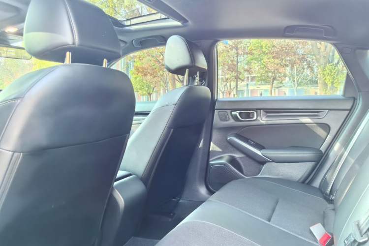 Used Honda Civic 2022 240TURBO CVT Dynamic Edition
