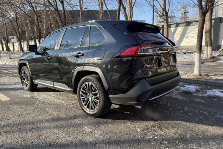 Used Toyota Wildlander 2023 2.0L CVT Two-Wheel Drive Luxury PLUS Edition
