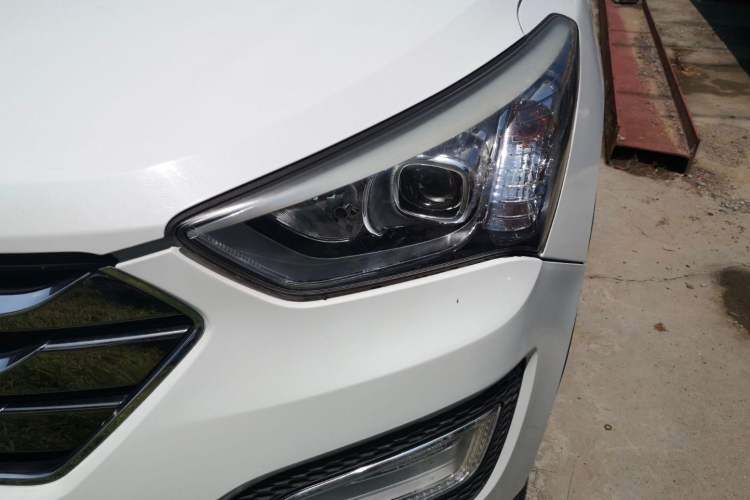 Used Hyundai Santa Fe 2013 2.4L Automatic 2WD Comfort Edition
