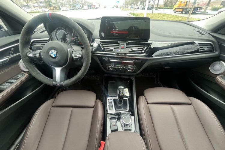 Used BMW 1 Series 2023 120i M Sport Night Edition Interior 1