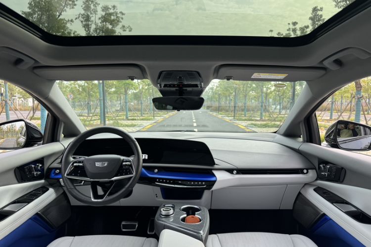 Used Cadillac OPTIQ 2024 Standard Range Version
