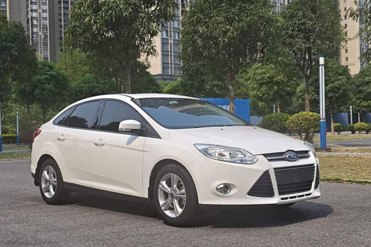 Used Ford Focus 2012 Sedan 1.6L Manual Fashion Edition Exterior 2