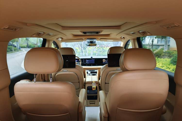 Used VOYAH Dream 2022 Low-Carbon Edition Plus Intelligent Driving Package Interior 11