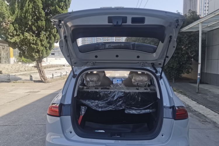 Used Wuling Bingo PLUS 2024 330 km Range Five-Seater Version