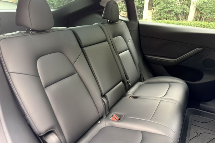 Used Tesla Model Y 2022 Rear-Wheel-Drive Version
