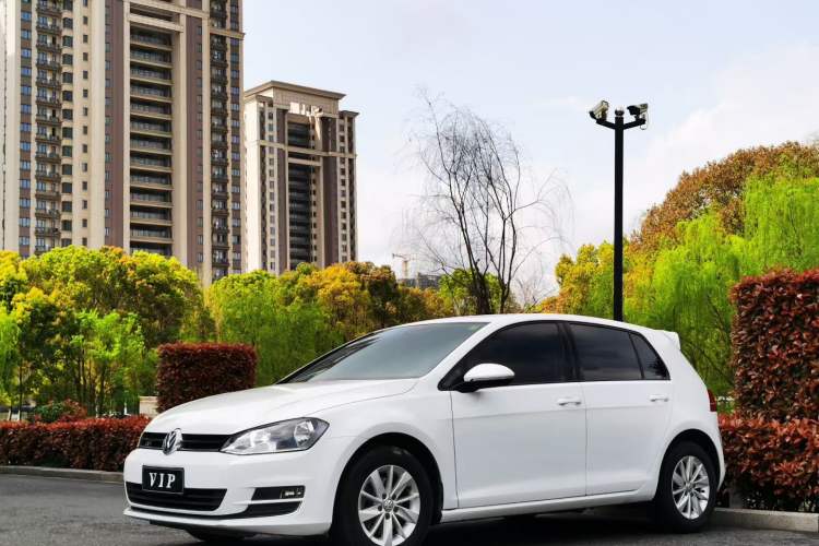 Used Volkswagen Golf 2016 1.6L Automatic Fashion Model