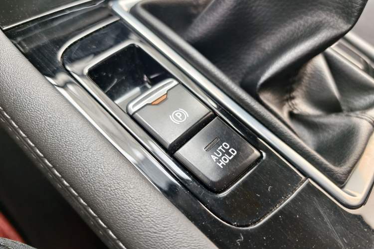 Used Sinotruk VGV U70 2020 1.5T Manual Comfort Edition 7 Seats