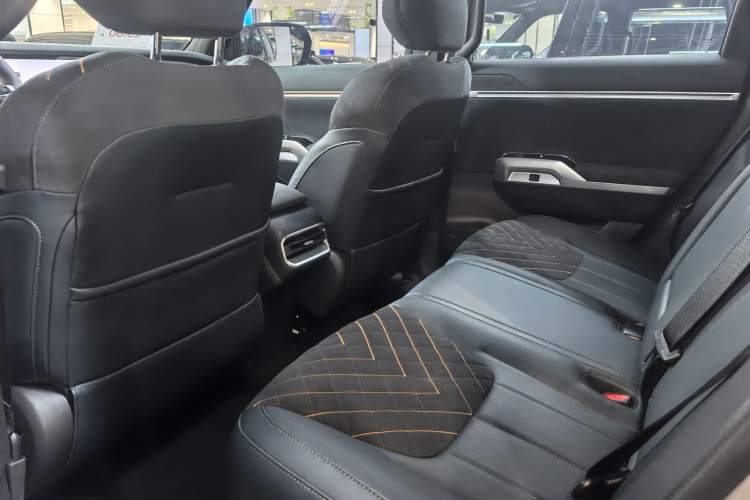 Used Deepal G318 2024 Four-Wheel-Drive Air Suspension Model
