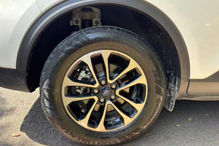 Used Ford Escape 2020 EcoBoost 245 Two-Wheel-Drive Comfort Edition Exterior 9