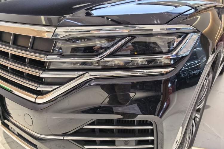 Used Volkswagen Touareg New Energy 2021 eHybrid Left Front Headlight