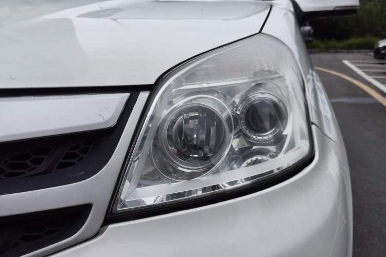 Used Foton Tunland 2017 2.4L E3 Gasoline 4x4 Elite Edition 4G69S4M