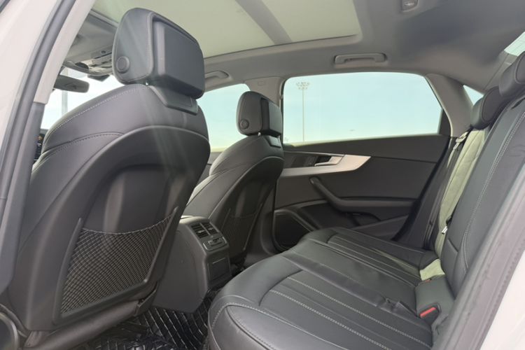 Used Audi A4L 2022 40 TFSI Luxury Dynamic Model Interior 6