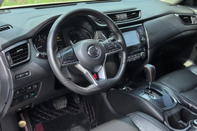 Used Nissan X-Trail 2017 2.5L CVT Luxury Edition 4WD
