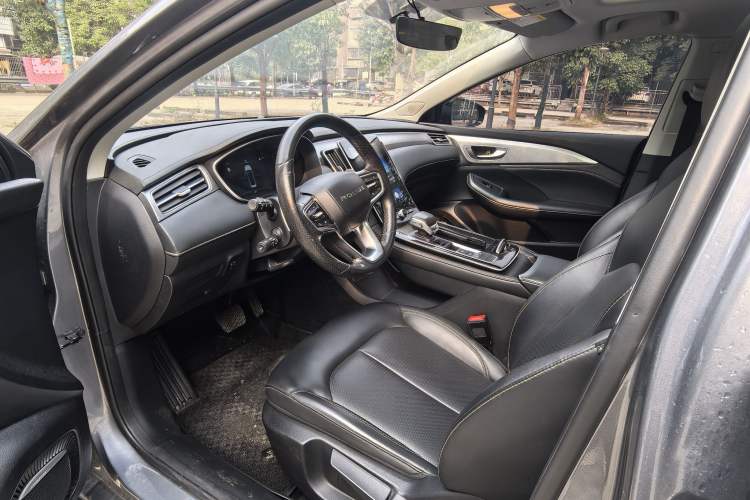 Used Roewe i6 MAX 2020 300TGI Automatic Sporty Cool Edition
