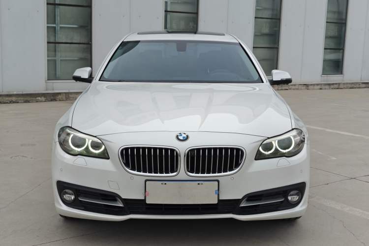 Used BMW 5 Series 2014 525Li Leading Model
