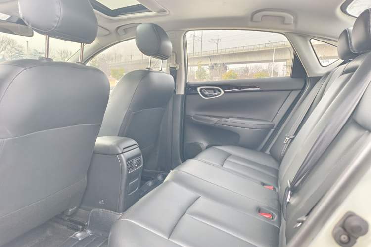 Used Nissan Sylphy 2021 Classic 1.6XL CVT Luxury Edition Interior 3