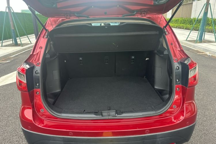 Used Suzuki S-Cross 2014 1.6L CVT Two-Wheel Drive Elite Version
