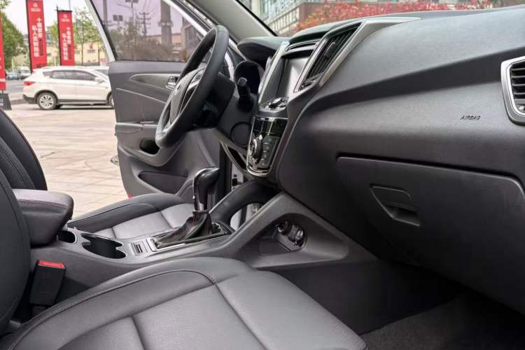 Used CHANGAN CS75 2016 1.8T Automatic Elite Model China V Standard Interior 7