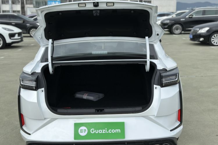 Used Dongfeng Aeolus Yixuan 2023 Mach Edition 1.5L Automatic Chasing Wind Version Trunk