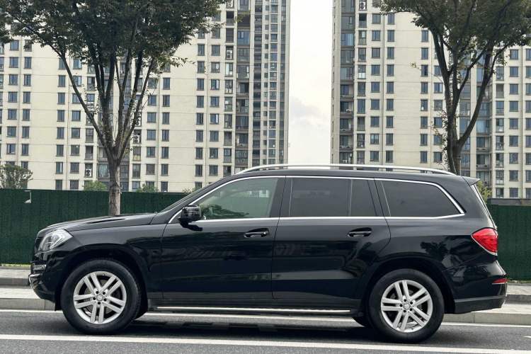 Used Mercedes-Benz GL-Class 2015 GL 400 4MATIC Dynamic Model
