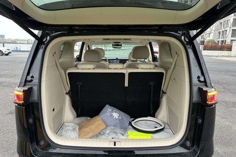 Used VOYAH Dream 2022 Low-Carbon Edition Dream+ Smart Enjoyment Package Interior 12