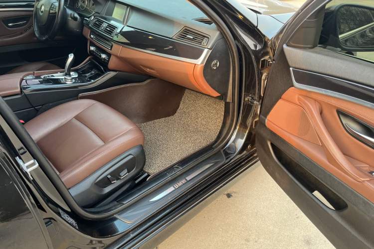 Used BMW 5 Series 2014 520Li Elegant Model