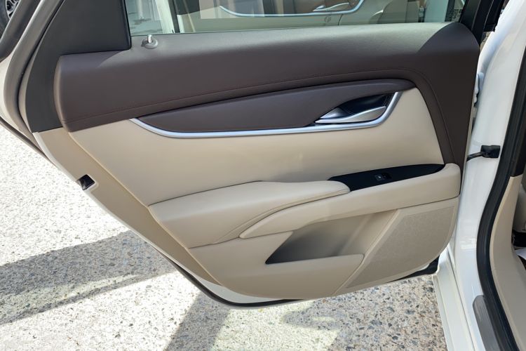 Used Cadillac XTS 2015 28T Comfort Model