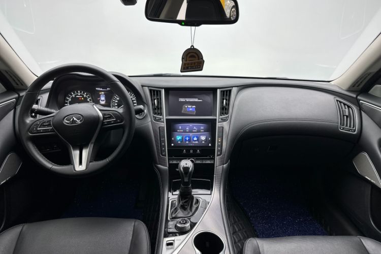 Used Infiniti Q50L 2018 2.0T Enjoyment Version China VI Standard