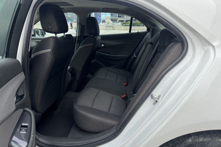 Used Chevrolet Malibu 2017 1.5T Automatic Comfort Edition Interior 1