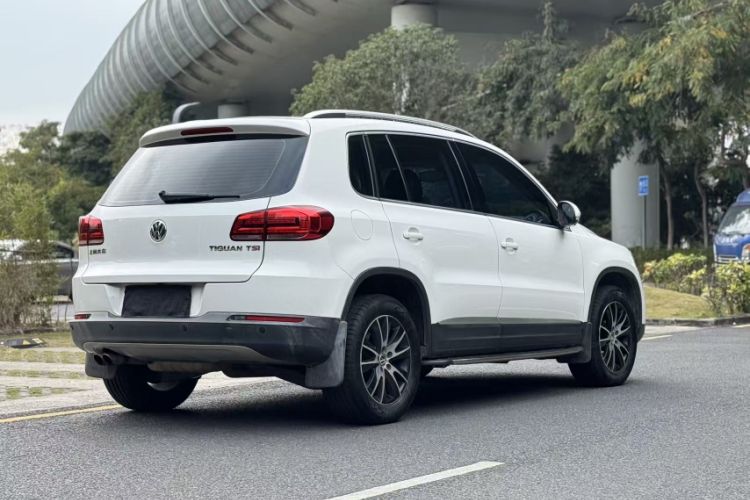 Used Volkswagen Tiguan 2015 1.8TSI Automatic Two-Wheel Drive Luxury Model Exterior 5