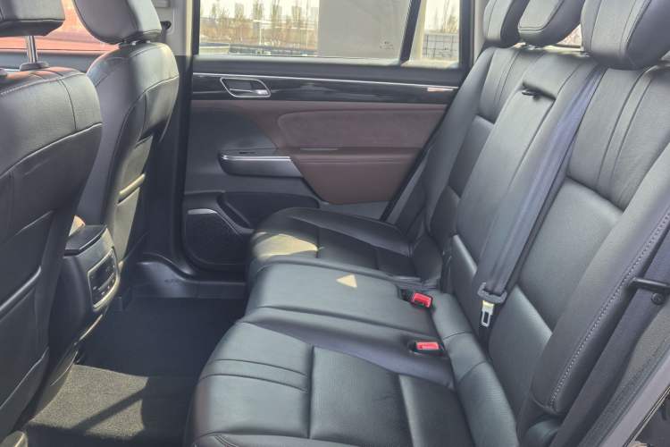 Used GAC Trumpchi GS8 2017 320T Two-Wheel Drive Luxury Smart Connectivity Version (7 Seats)