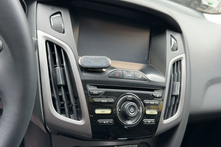 Used Ford Focus 2012 Sedan 1.6L Automatic Fashion Edition