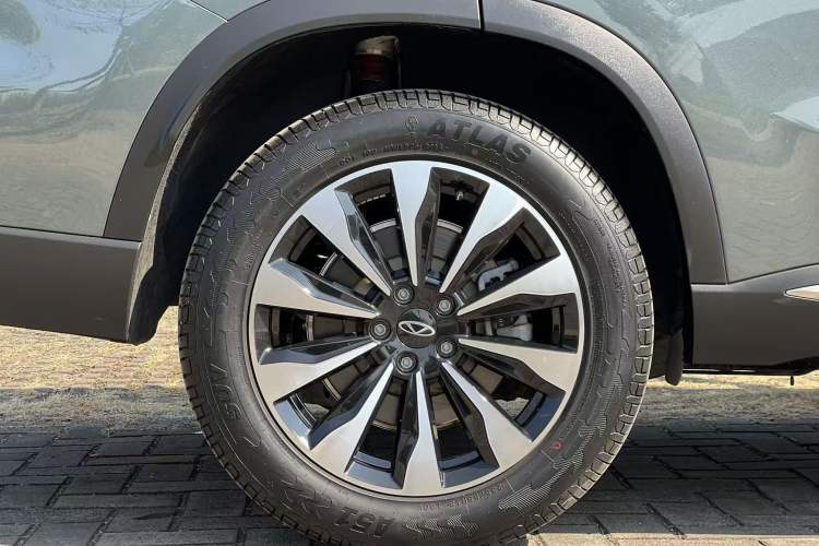 Used Chery Tiggo 8 PLUS 2025 290TGDI DCT Prestige 5-Seater
