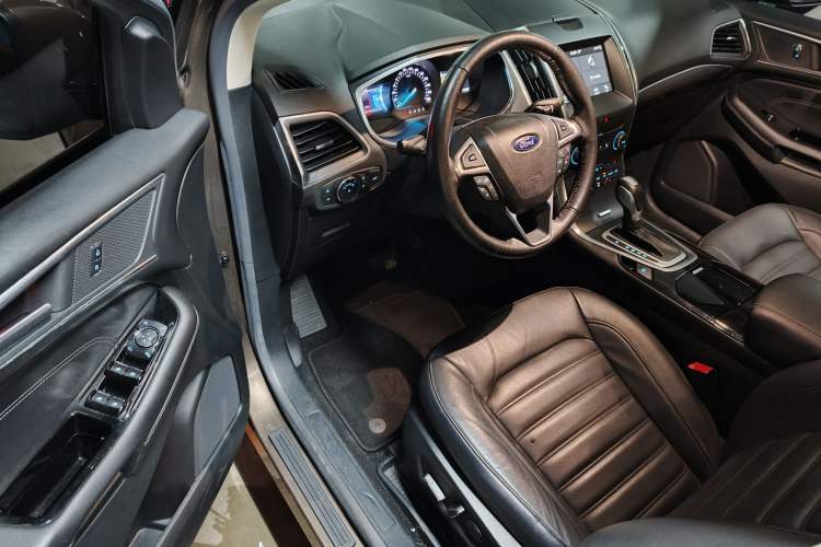 Used Ford Edge 2016 EcoBoost 245 Two-Wheel-Drive Titanium 7-Seater