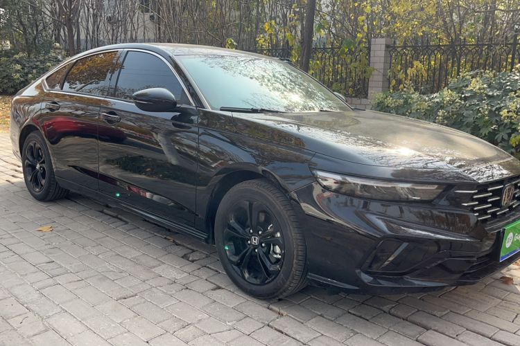 Used Honda Accord 2025 Sport Series 260TURBO Luxury Edition Exterior 3