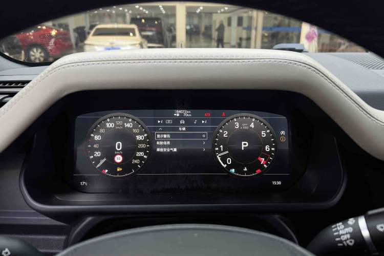 Used Land Rover Defender 2021 110 P400 X-DYNAMIC HSE Odometer Close Up