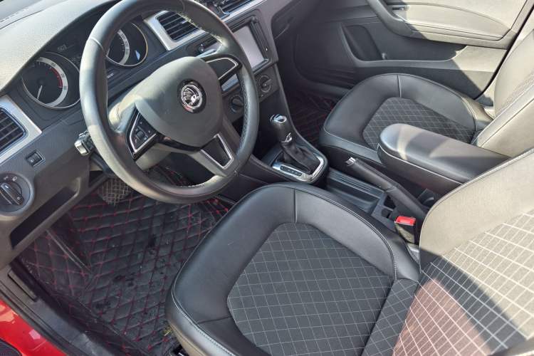 Used Skoda Rapid Spaceback 2018 1.6L Automatic Comfort Edition