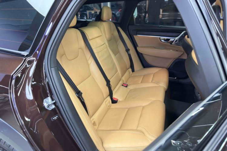 Used Volvo V90 2017 Cross Country T5 AWD Prestige Edition