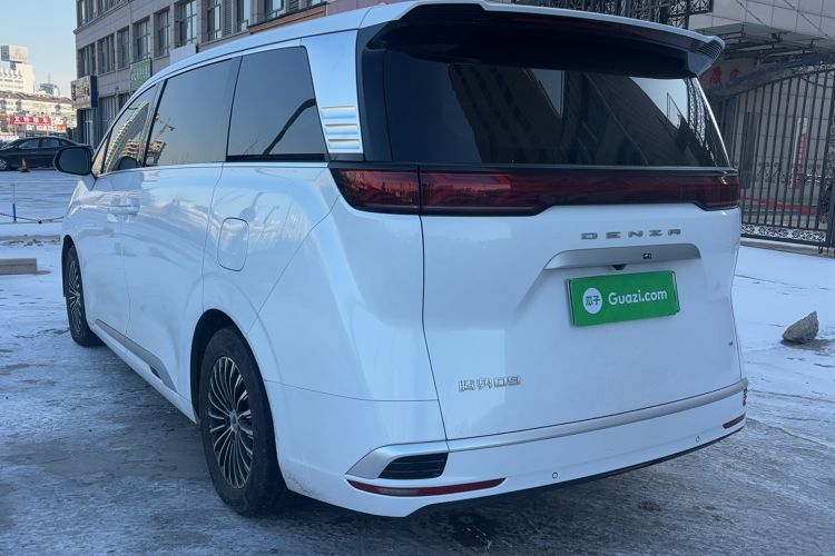 Used Denza D9 2022 EV 620 Prestige Model Exterior 5