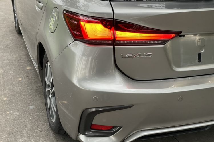 Used Lexus CT 2017 CT200h Comfort Edition Monochrome China V Standard Exterior 9