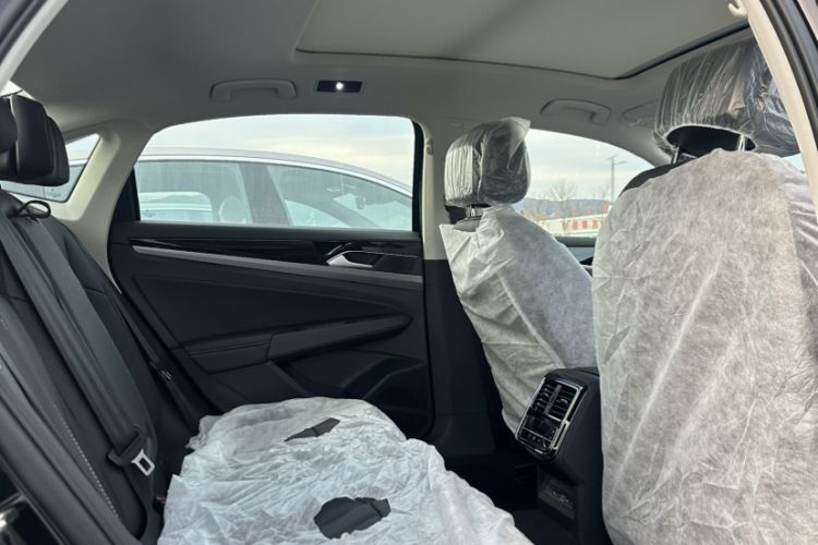 Used Volkswagen Passat 2026 Model, Outstanding 330TSI Elite Edition Interior 2