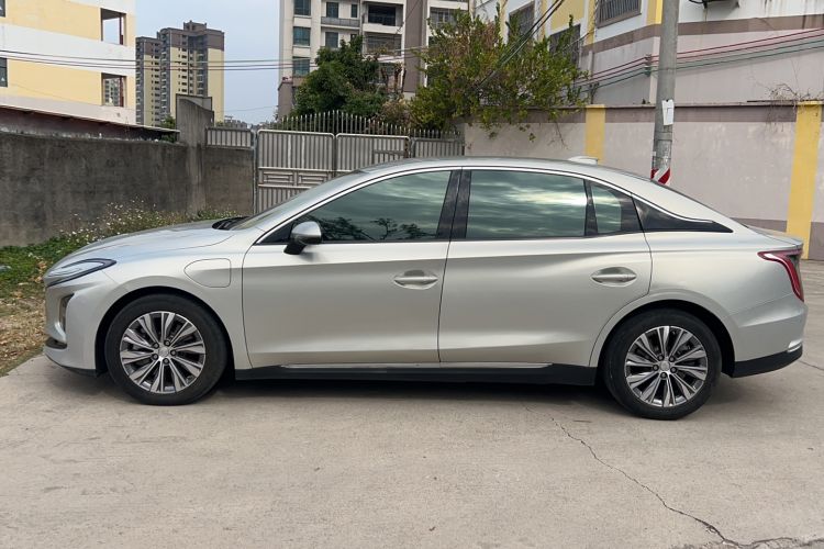 Used Hongqi E-QM5 2022 431 km Charge & Enjoy Edition