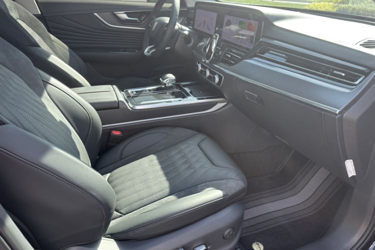 Used Hongqi HS5 2023 2.0T Qixiang Pro Edition
